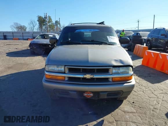 2002 Chevrolet Blazer LS с VIN 1GNCS18W12K145228, выставлен на аукционе IAAI как лот 41653692 с пробегом 213 764 миль миль и . История ставок и продаж доступна на DreamBid. Изображение 12.