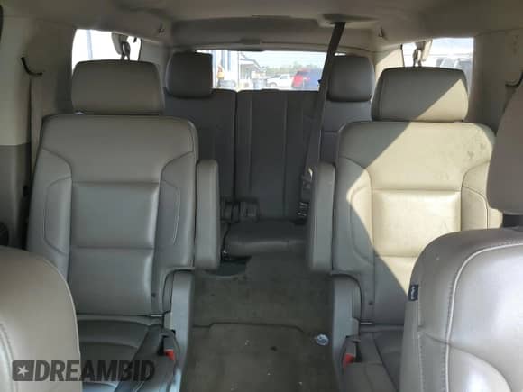 2015 Chevrolet Suburban LT с VIN 1GNSKJKC4FR123098, выставлен на аукционе Copart как лот 80166045 с пробегом 234 037 миль миль и Списание • Salvage title. История ставок и продаж доступна на DreamBid. Изображение 10.