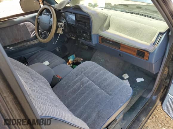 1995 Dodge Dakota с VIN 1B7GL23XXSS288563, выставлен на аукционе Copart как лот 66086895 с пробегом 91 817 миль миль и Списание • Salvage title. История ставок и продаж доступна на DreamBid. Изображение 8.