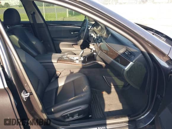 2014 BMW 5 Series 528i xDrive с VIN WBA5A7C50ED612098, выставлен на аукционе IAAI как лот 42568775 с пробегом 31 475 миль миль и . История ставок и продаж доступна на DreamBid. Изображение 5.