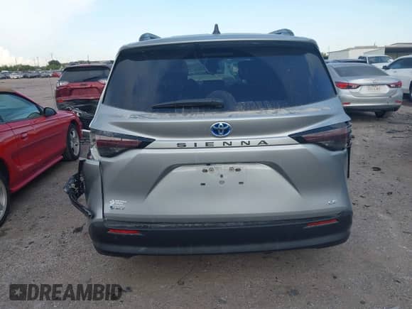 2025 Toyota Sienna LE with VIN 5TDKRKEC7SS260697, listed as a IAAI auction lot 42958407 with 5,707 mi miles and . Bid and sale history available at DreamBid. Image 17.