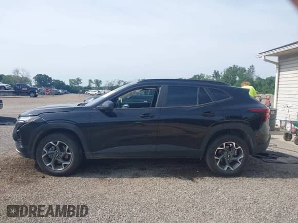 2025 Chevrolet Trax LT с VIN KL77LHEP2SC187721, выставлен на аукционе IAAI как лот 42898610 с пробегом 11 025 миль миль и . История ставок и продаж доступна на DreamBid. Изображение 14.