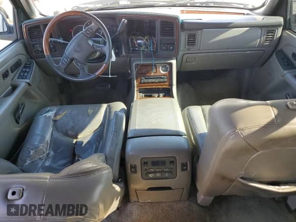 2003 Cadillac Escalade with VIN 1GYEK63N93R152704, listed as a Copart auction lot 70382495 with 114,581 mi miles and Salvage title. Bid and sale history available at DreamBid. Image 8.