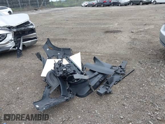 2023 Chevrolet TrailBlazer LT с VIN KL79MRSL4PB002742, выставлен на аукционе IAAI как лот 43011006 с пробегом 8 676 миль миль и . История ставок и продаж доступна на DreamBid. Изображение 12.