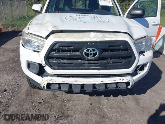 2016 Toyota Tacoma SR with VIN 5TFRX5GN4GX058969, listed as a IAAI auction lot 43590771 with 237,437 mi miles and . Bid and sale history available at DreamBid. Image 6.