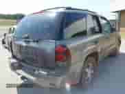2005 Chevrolet TrailBlazer LS с VIN 1GNDT13S452352741, выставлен на аукционе IAAI как лот 42931322 с пробегом 250 494 миль миль и . История ставок и продаж доступна на DreamBid. Изображение 4.