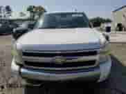 2008 Chevrolet Silverado 1500 1LT z VIN 2GCEC13J281334151, wystawiony jako Copart lot #59548085 z przebiegiem 128 333 mil mil oraz Szkoda całkowita • Salvage title. Historia ofert i sprzedaży dostępna na DreamBid. Obrazek 5.