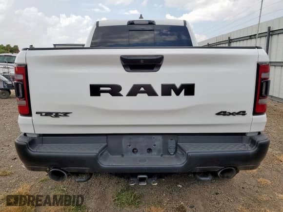 2023 Ram 1500 TRX z VIN 1C6SRFU92PN500501, wystawiony jako Copart lot #64792715 z przebiegiem 23 653 mil mil oraz Szkoda całkowita • Salvage title. Historia ofert i sprzedaży dostępna na DreamBid. Obrazek 6.