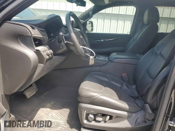 2020 Cadillac Escalade Platinum with VIN 1GYS4DKJ2LR171448, listed as a Copart auction lot 61902135 with 33,471 mi miles and Salvage title. Bid and sale history available at DreamBid. Image 7.