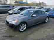 2010 Hyundai Genesis Coupe Grand Touring z VIN KMHHU6KH2AU038252, wystawiony jako Copart lot #51447365 z przebiegiem 92 869 mil mil oraz Szkoda całkowita • Salvage title. Historia ofert i sprzedaży dostępna na DreamBid. Obrazek 1.