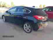 2017 Chevrolet Cruze Premier z VIN 3G1BF6SM5HS566677, wystawiony jako IAAI lot #43131977 z przebiegiem 119 453 mil mil oraz . Historia ofert i sprzedaży dostępna na DreamBid. Obrazek 3.