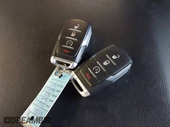 2020 Ram 1500 Big Horn z VIN 1C6SRFBT4LN345748, wystawiony jako IAAI lot #42252784 z przebiegiem 38 261 mil mil oraz . Historia ofert i sprzedaży dostępna na DreamBid. Obrazek 11.