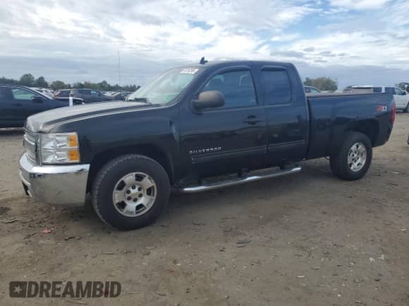 2013 Chevrolet Silverado 1500 LT z VIN 1GCRKSE75DZ369232, wystawiony jako Copart lot #85816295 z przebiegiem 154 561 mil mil oraz Szkoda całkowita • Salvage title. Historia ofert i sprzedaży dostępna na DreamBid. Obrazek 1.