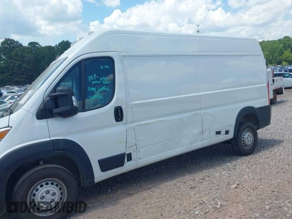 2025 Ram ProMaster Cargo Tradesman с VIN 3C6LRVDG1SE513430, выставлен на аукционе IAAI как лот 42733012 с пробегом 15 336 миль миль и . История ставок и продаж доступна на DreamBid. Изображение 6.