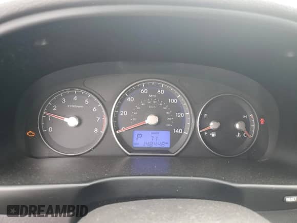 2010 Hyundai Santa Fe SE с VIN 5NMSHDAG7AH348495, выставлен на аукционе Copart как лот 69323985 с пробегом 148 448 миль миль и Списание • Salvage title. История ставок и продаж доступна на DreamBid. Изображение 9.