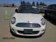 2011 MINI Hardtop with VIN WMWSU3C59BT251488, listed as a Copart auction lot 59236285 with 141,997 mi miles and Clean title. Bid and sale history available at DreamBid. Image 5.
