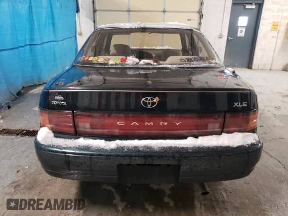 1993 Toyota Camry с VIN 4T1SK13E6PU264838, выставлен на аукционе Copart как лот 41651745 с пробегом 89 537 миль миль и Списание • Salvage title. История ставок и продаж доступна на DreamBid. Изображение 6.
