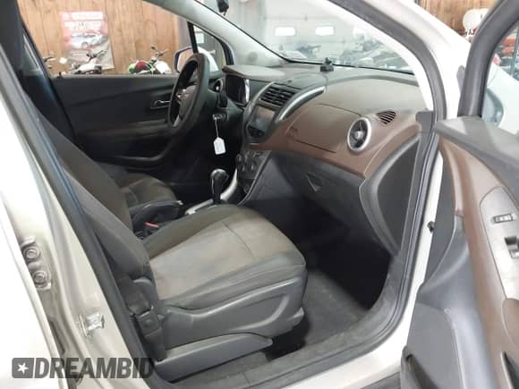 2016 Chevrolet Trax LT с VIN 3GNCJLSB9GL280628, выставлен на аукционе IAAI как лот 43127045 с пробегом 173 575 миль миль и . История ставок и продаж доступна на DreamBid. Изображение 5.