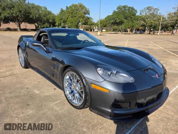 2009 Chevrolet Corvette ZR1 3ZR with VIN 1G1YR26R695800384, listed as a Copart auction lot 87475215 with 1,951 mi miles and Salvage title. Bid and sale history available at DreamBid. Image 1.