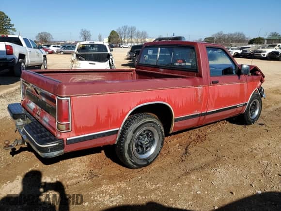 1991 Chevrolet S-10 z VIN 1GCCS14R5M8175082, wystawiony jako Copart lot #88658475 z przebiegiem 157 956 mil mil oraz Szkoda całkowita • Salvage title. Historia ofert i sprzedaży dostępna na DreamBid. Obrazek 3.