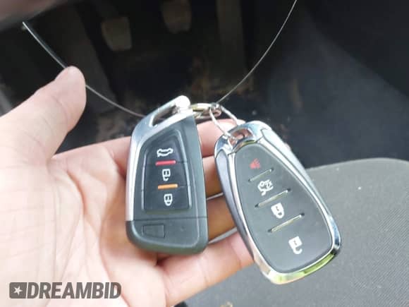 2018 Chevrolet Camaro 1LS z VIN 1G1FA1RX6J0133403, wystawiony jako IAAI lot #42991863 z przebiegiem 63 565 mil mil oraz . Historia ofert i sprzedaży dostępna na DreamBid. Obrazek 11.