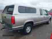 1998 GMC Sierra 1500 с VIN 1GTEC19R7WE560274, выставлен на аукционе IAAI как лот 42255089 с пробегом 176 450 миль миль и . История ставок и продаж доступна на DreamBid. Изображение 4.
