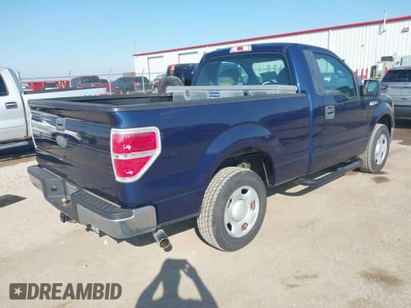 2009 Ford F-150 XL z VIN 1FTRF12W09KB06057, wystawiony jako IAAI lot #43419952 z przebiegiem 46 998 mil mil oraz . Historia ofert i sprzedaży dostępna na DreamBid. Obrazek 4.