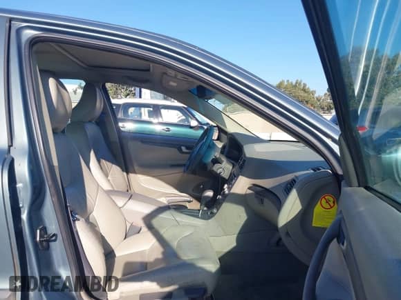 2001 Volvo S60 с VIN YV1RS61R312033527, выставлен на аукционе IAAI как лот 43518166 с пробегом 206 283 миль миль и . История ставок и продаж доступна на DreamBid. Изображение 5.
