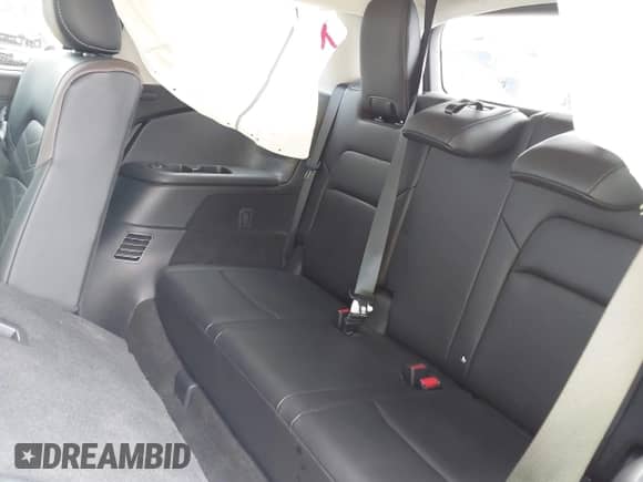 2025 Nissan Pathfinder Platinum z VIN 5N1DR3DJ6SC222809, wystawiony jako IAAI lot #42816873 z przebiegiem 622 mil mil oraz . Historia ofert i sprzedaży dostępna na DreamBid. Obrazek 18.