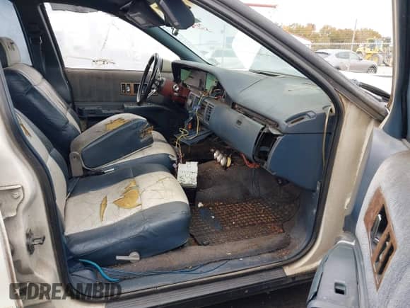 1992 Chevrolet Caprice с VIN 1G1BL53E0NR111678, выставлен на аукционе IAAI как лот 40758023 с пробегом 132 589 миль миль и . История ставок и продаж доступна на DreamBid. Изображение 5.
