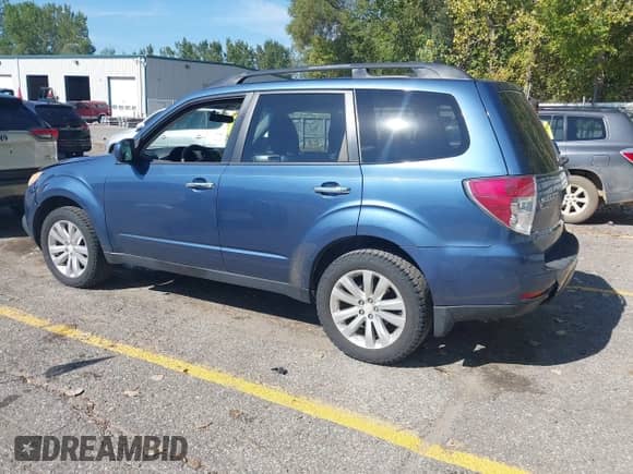 2012 Subaru Forester X Premium z VIN JF2SHACC8CH466036, wystawiony jako IAAI lot #43352225 z przebiegiem 153 270 mil mil oraz . Historia ofert i sprzedaży dostępna na DreamBid. Obrazek 3.