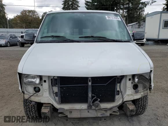 2005 Chevrolet Astro Cargo с VIN 1GCDM19X55B122358, выставлен на аукционе Copart как лот 86123825 с пробегом 71 717 миль миль и Списание • Salvage title. История ставок и продаж доступна на DreamBid. Изображение 5.