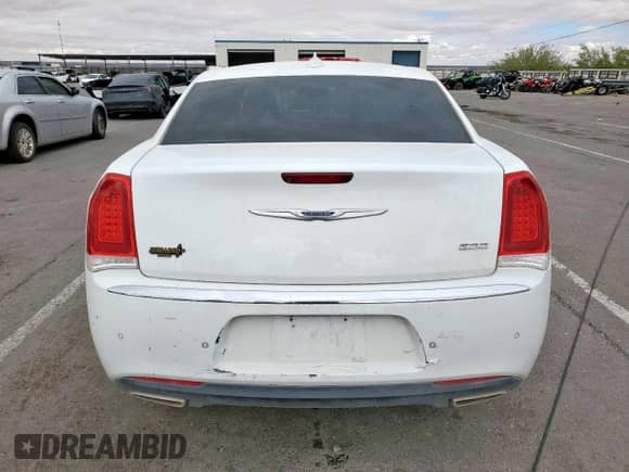 2018 Chrysler 300 Limited с VIN 2C3CCAEG8JH324413, выставлен на аукционе Copart как лот 63115245 с пробегом 98 537 миль миль и Списание • Salvage title. История ставок и продаж доступна на DreamBid. Изображение 6.