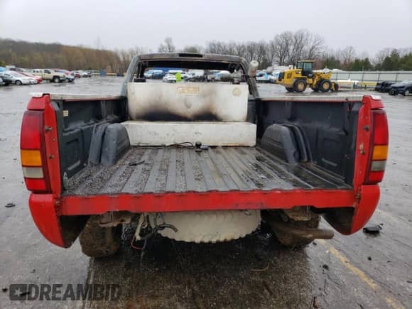 2000 Chevrolet Silverado 2500 with VIN 1GCGK24U6YE103827, listed as a Copart auction lot 48048854 with Not provided miles and Salvage title. Bid and sale history available at DreamBid. Image 6.