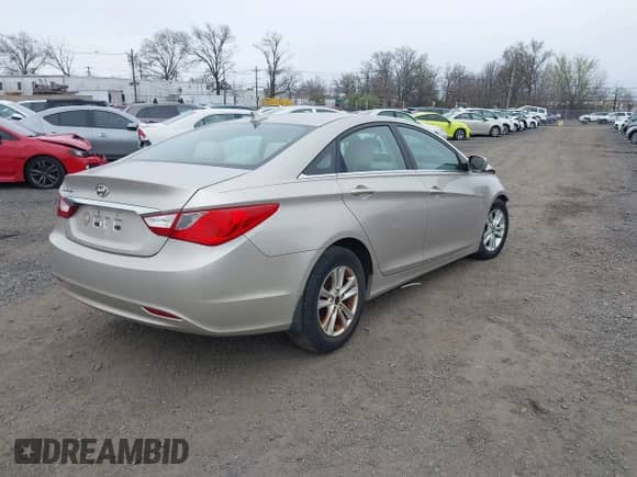 2011 Hyundai Sonata GLS with VIN 5NPEB4AC6BH110024, listed as a IAAI auction lot 42003487 with Not provided miles and . Bid and sale history available at DreamBid. Image 4.
