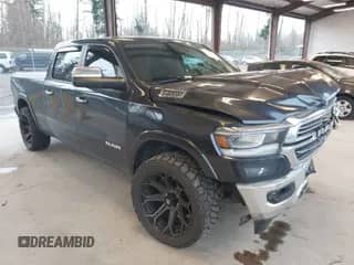 2019 Ram 1500 Laramie с VIN 1C6SRFRT9KN878862, выставлен на аукционе IAAI как лот 41773283 с пробегом 65 357 миль миль и . История ставок и продаж доступна на DreamBid. Изображение 1.
