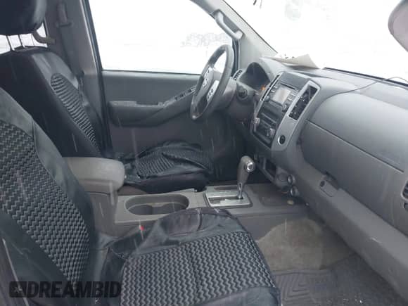 2014 Nissan Frontier SV z VIN 1N6AD0EV1EN736143, wystawiony jako IAAI lot #41484522 z przebiegiem 265 867 mil mil oraz . Historia ofert i sprzedaży dostępna na DreamBid. Obrazek 5.