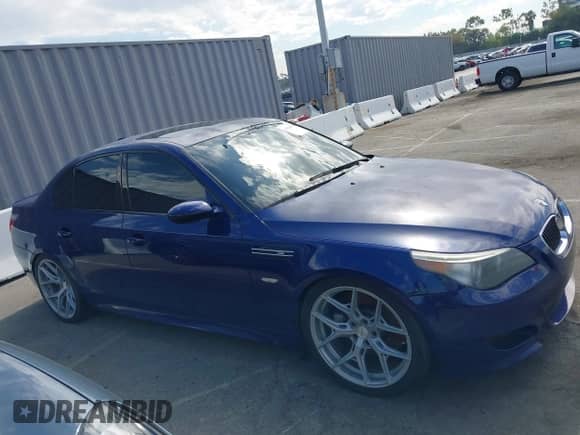 2007 BMW 5 Series M5 с VIN WBSNB93547CX06773, выставлен на аукционе IAAI как лот 43514899 с пробегом 111 735 миль миль и . История ставок и продаж доступна на DreamBid. Изображение 13.