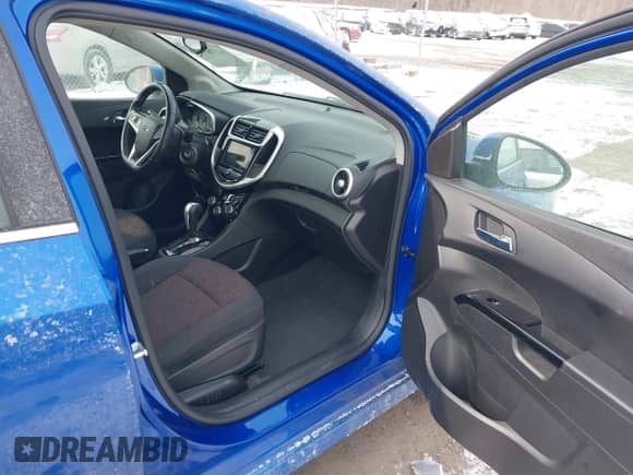 2018 Chevrolet Sonic LT with VIN 1G1JD6SH3J4140044, listed as a IAAI auction lot 41536571 with 253,553 mi miles and . Bid and sale history available at DreamBid. Image 5.