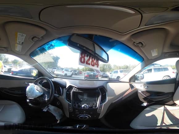 2014 Hyundai Santa Fe z VIN 5XYZUDLB1EG153651, wystawiony jako IAAI lot #43260707 z przebiegiem 180 180 mil mil oraz . Historia ofert i sprzedaży dostępna na DreamBid. Obrazek 19.