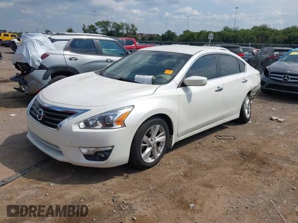 2015 Nissan Altima S z VIN 1N4AL3AP4FC130031, wystawiony jako IAAI lot #43180144 z przebiegiem 147 298 mil mil oraz . Historia ofert i sprzedaży dostępna na DreamBid. Obrazek 2.