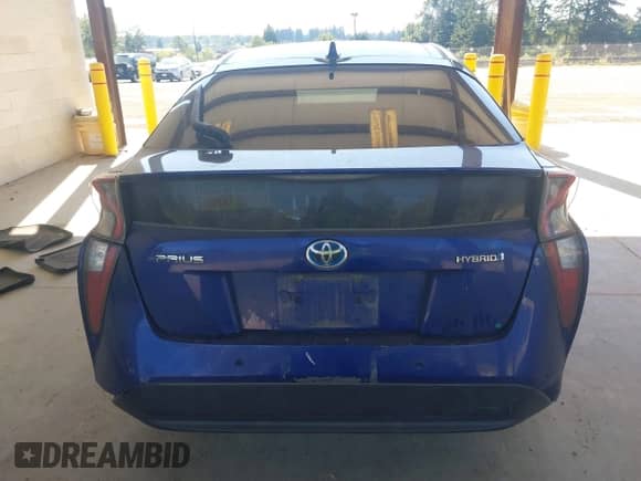 2016 Toyota Prius Four z VIN JTDKARFU6G3527540, wystawiony jako IAAI lot #42757891 z przebiegiem 159 472 mil mil oraz . Historia ofert i sprzedaży dostępna na DreamBid. Obrazek 17.