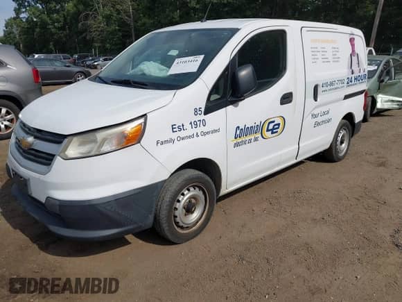 2015 Chevrolet City Express Cargo LS z VIN 3N63M0YN8FK724065, wystawiony jako IAAI lot #43103416 z przebiegiem 190 671 mil mil oraz . Historia ofert i sprzedaży dostępna na DreamBid. Obrazek 2.