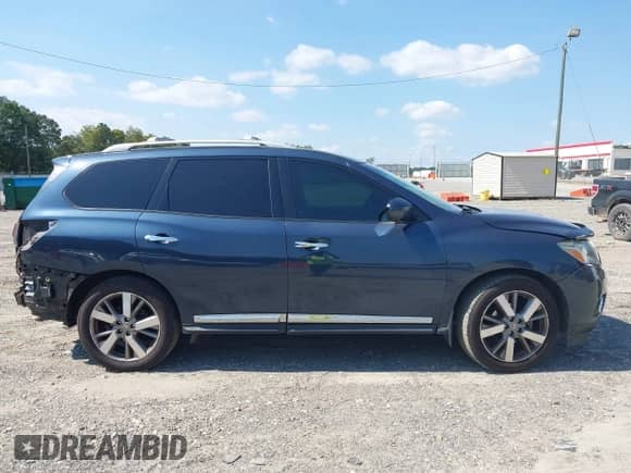 2015 Nissan Pathfinder SL z VIN 5N1AR2MN1FC689383, wystawiony jako IAAI lot #43202756 z przebiegiem 122 629 mil mil oraz . Historia ofert i sprzedaży dostępna na DreamBid. Obrazek 14.