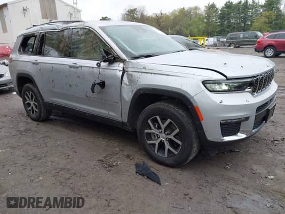 2023 Jeep Grand Cherokee Limited z VIN 1C4RJKBGXP8796892, wystawiony jako IAAI lot #42186327 z przebiegiem 11 350 mil mil oraz . Historia ofert i sprzedaży dostępna na DreamBid. Obrazek 1.