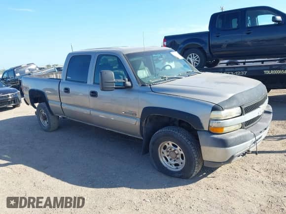 2002 Chevrolet Silverado 2500HD LS with VIN 1GCHK23182F194743, listed as a IAAI auction lot 43521794 with 284,628 mi miles and . Bid and sale history available at DreamBid. Image 1.