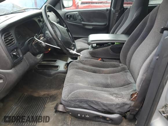 2000 Dodge Dakota Sport с VIN 1B7GL2AX6YS681262, выставлен на аукционе Copart как лот 51145495 с пробегом 212 463 миль миль и Списание • Salvage title. История ставок и продаж доступна на DreamBid. Изображение 7.