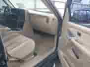 2003 Chevrolet Silverado 1500HD LS с VIN 1GCGC13UX3F240717, выставлен на аукционе IAAI как лот 42361171 с пробегом 153 176 миль миль и . История ставок и продаж доступна на DreamBid. Изображение 5.