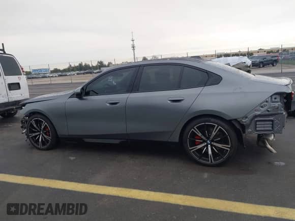 2025 BMW 5 Series 530i with VIN WBA43FJ08SCU34384, listed as a IAAI auction lot 43157667 with 9,156 mi miles and . Bid and sale history available at DreamBid. Image 15.