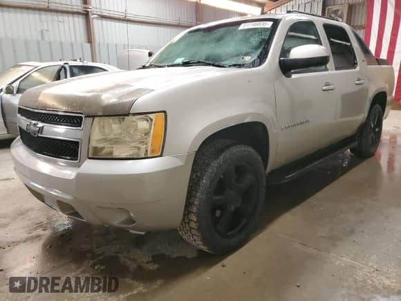 2007 Chevrolet Avalanche 1LT с VIN 3GNFK12307G145313, выставлен на аукционе Copart как лот 81746835 с пробегом 136 215 миль миль и Списание • Salvage title. История ставок и продаж доступна на DreamBid. Изображение 1.